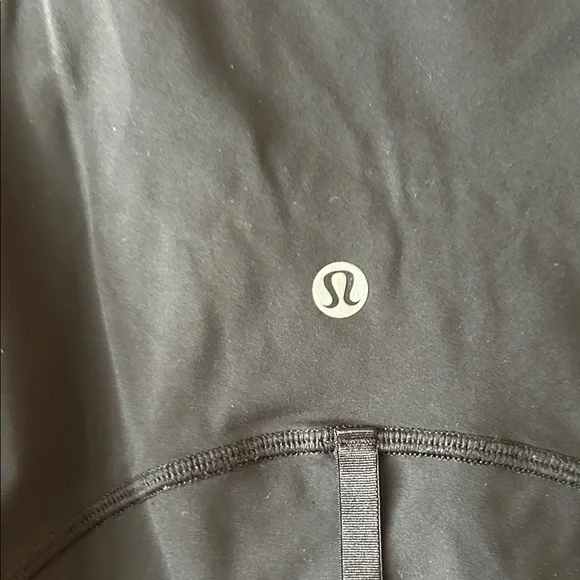 Lululemon Women's Black Jacket.   Size 6 - Picture 11 of 15